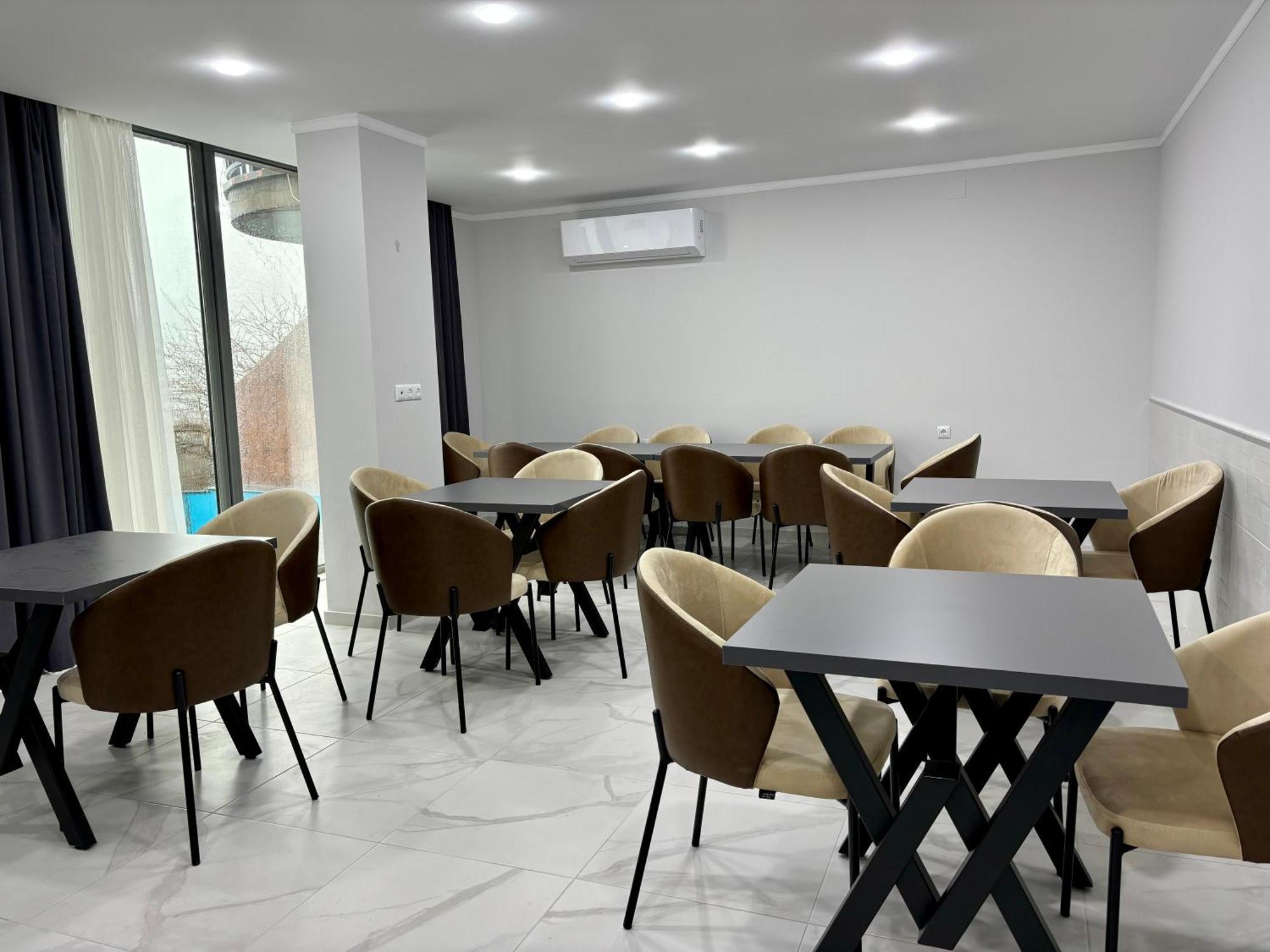 Hillside Inn Batumi Esterno foto